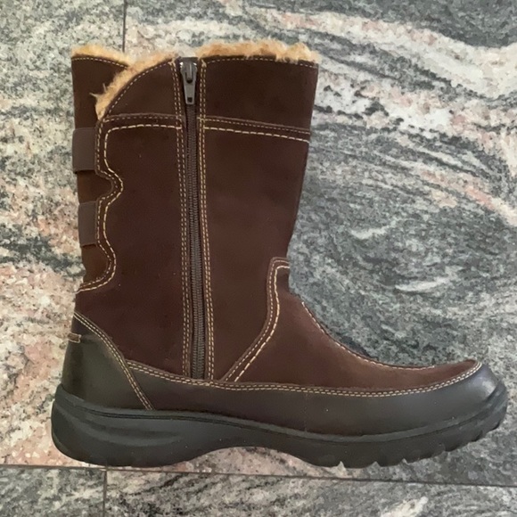 Clarks Boots Winter Leather Suede Women’s Size 9.5 Medium Brown Comfort Warm - Picture 4 of 13